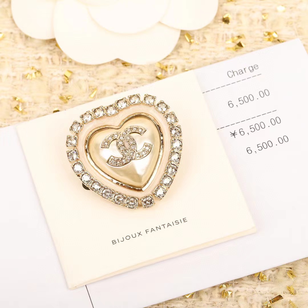 CHANE1 ダイヤモンド ハート ブローチ【50％割引+送料無料】