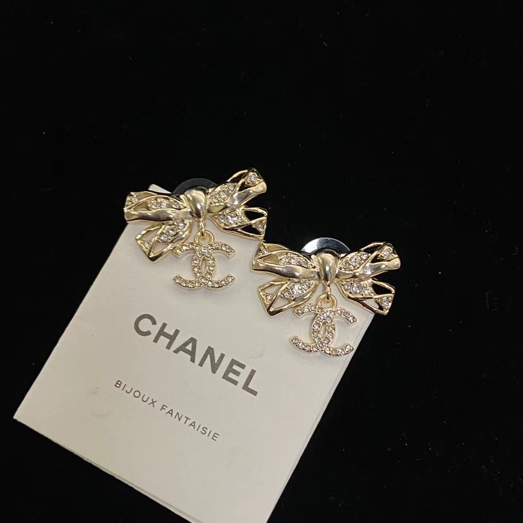 CHANE1 ボウ ダブル C ダイヤモンド スタッド ピアス【50％割引+送料無料】