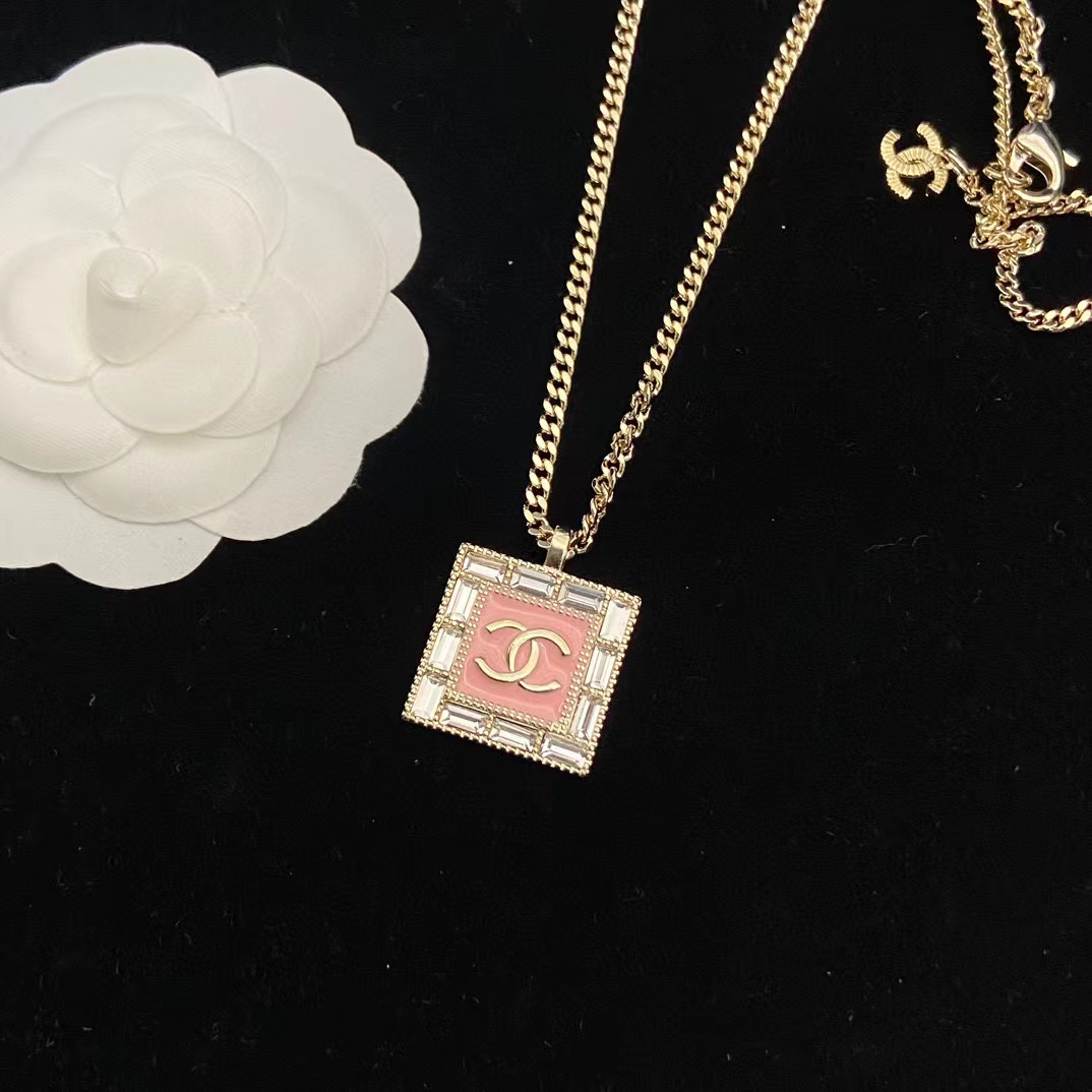 CHANE1 ボウ ダブル C ダイヤモンド ネックレス【50％割引+送料無料】