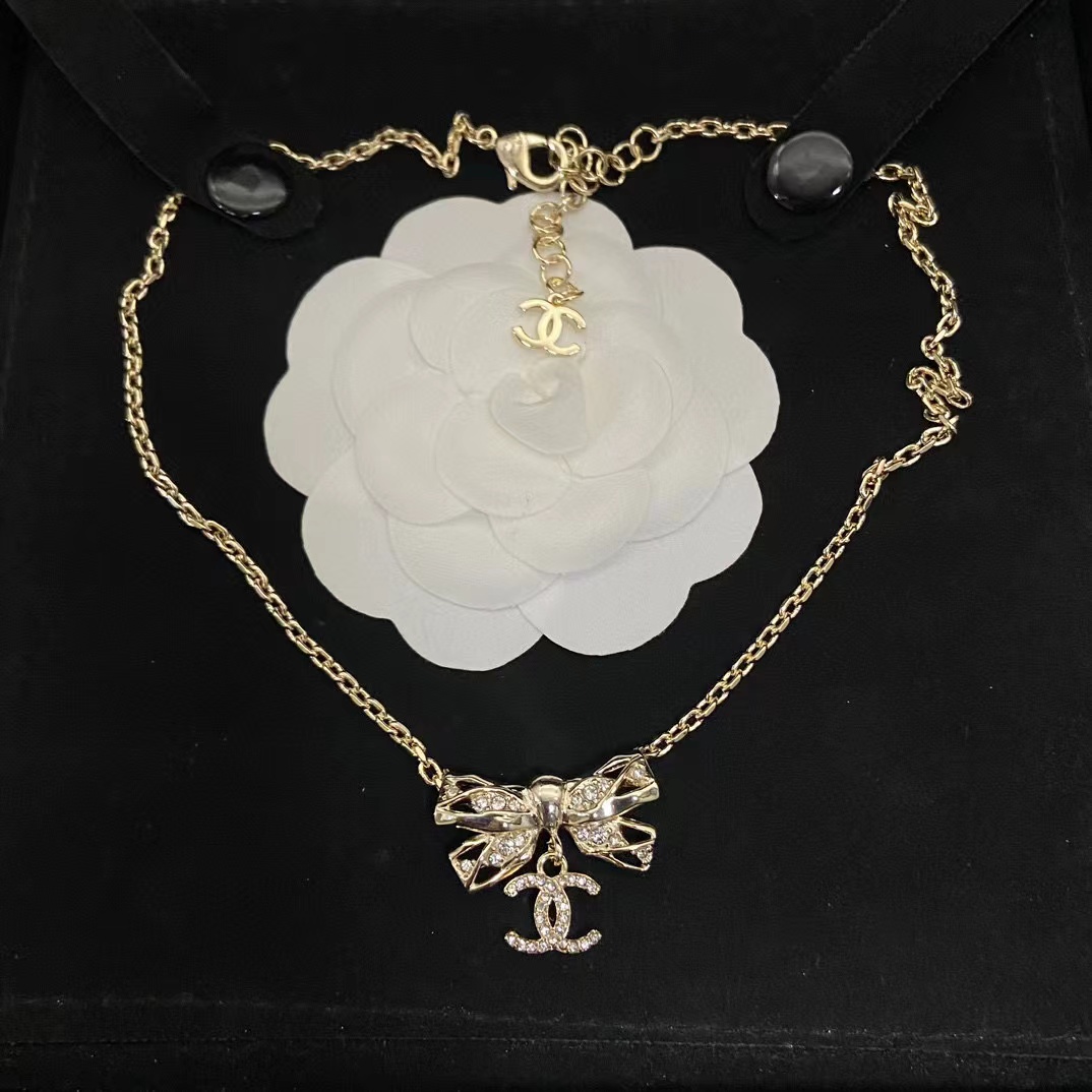 CHANE1 ボウ ダブル C ダイヤモンド ネックレス【50％割引+送料無料】