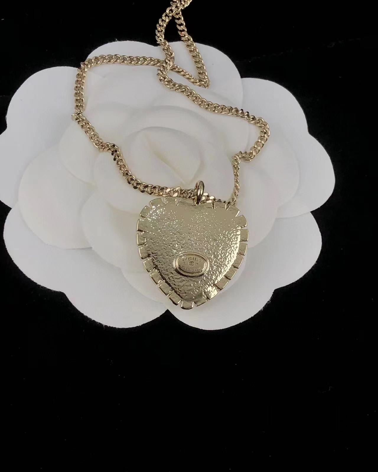 CHANE1 ハート ダイヤモンド ダブル C ネックレス【50％割引+送料無料】