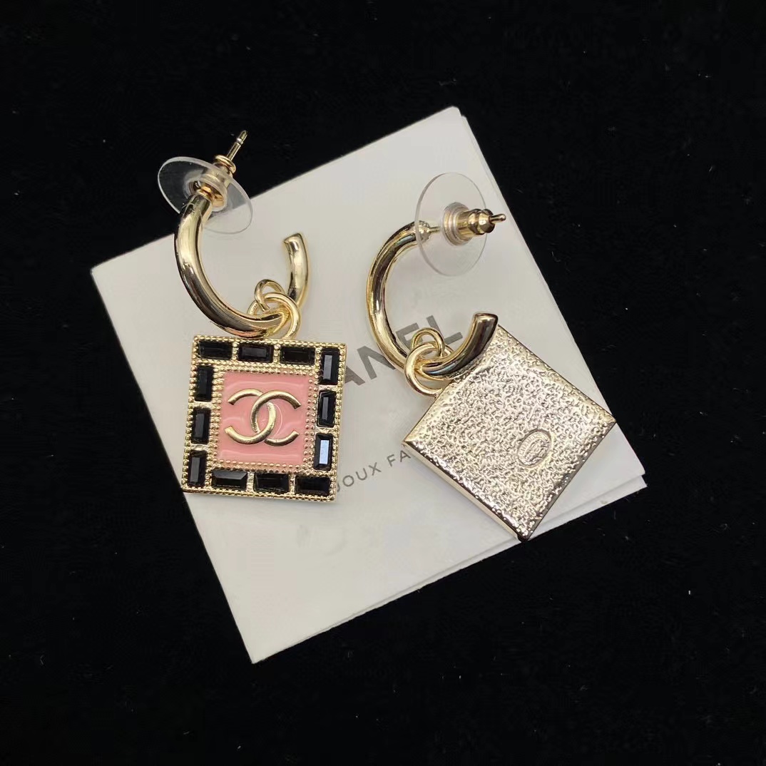 CHANE1 スクエア ダブルC ピアス【50％割引+送料無料】