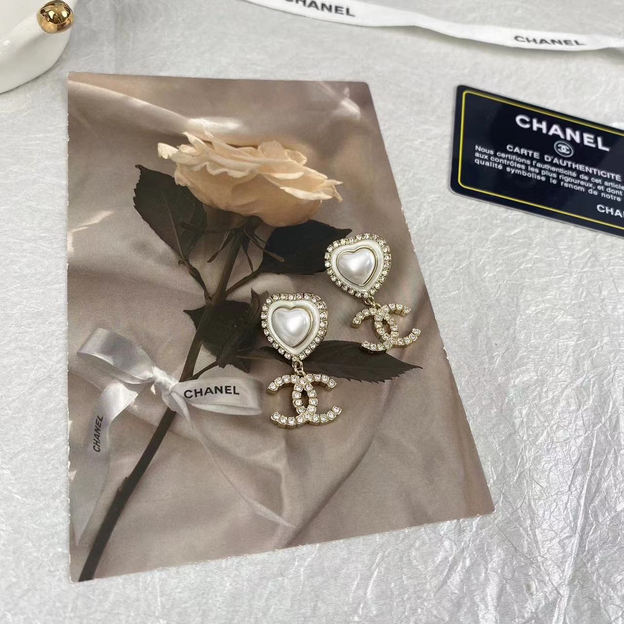 CHANE1 パールハートスタッドピアス【50％割引+送料無料】
