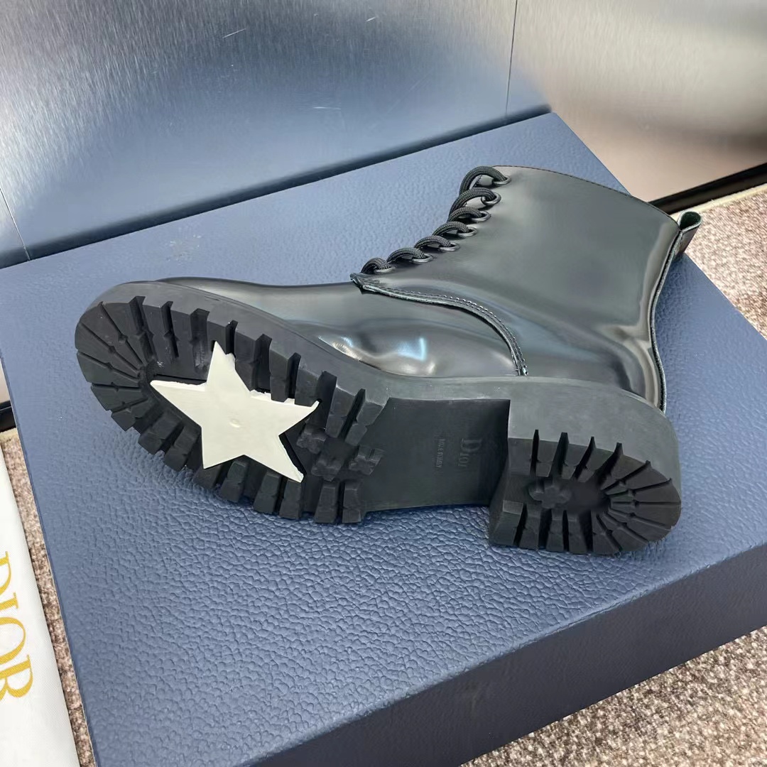 DI0R 高品質 CD 文字ロゴ ハードウェア バックル ブーツ【50％割引+送料無料】