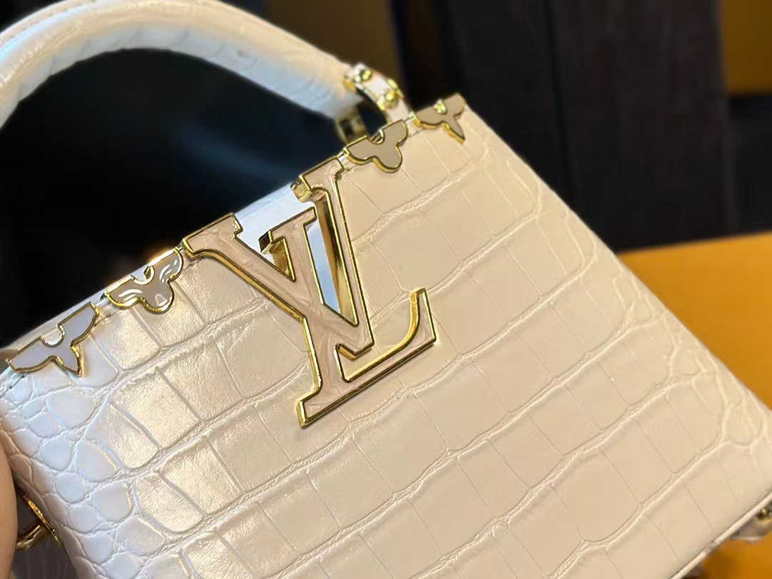 LV Capucines  牛革ハンドバッグ【50％割引+送料無料】