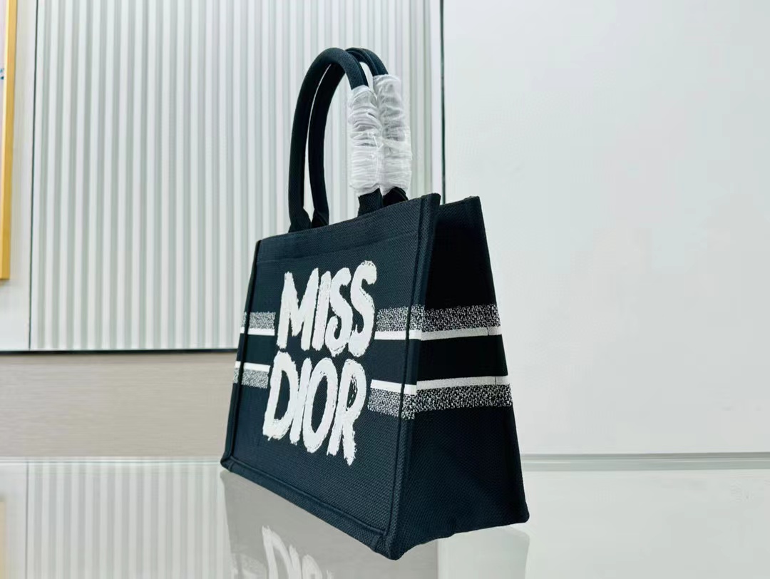 DI0R Book toteハンドバッグ【50％割引+送料無料】