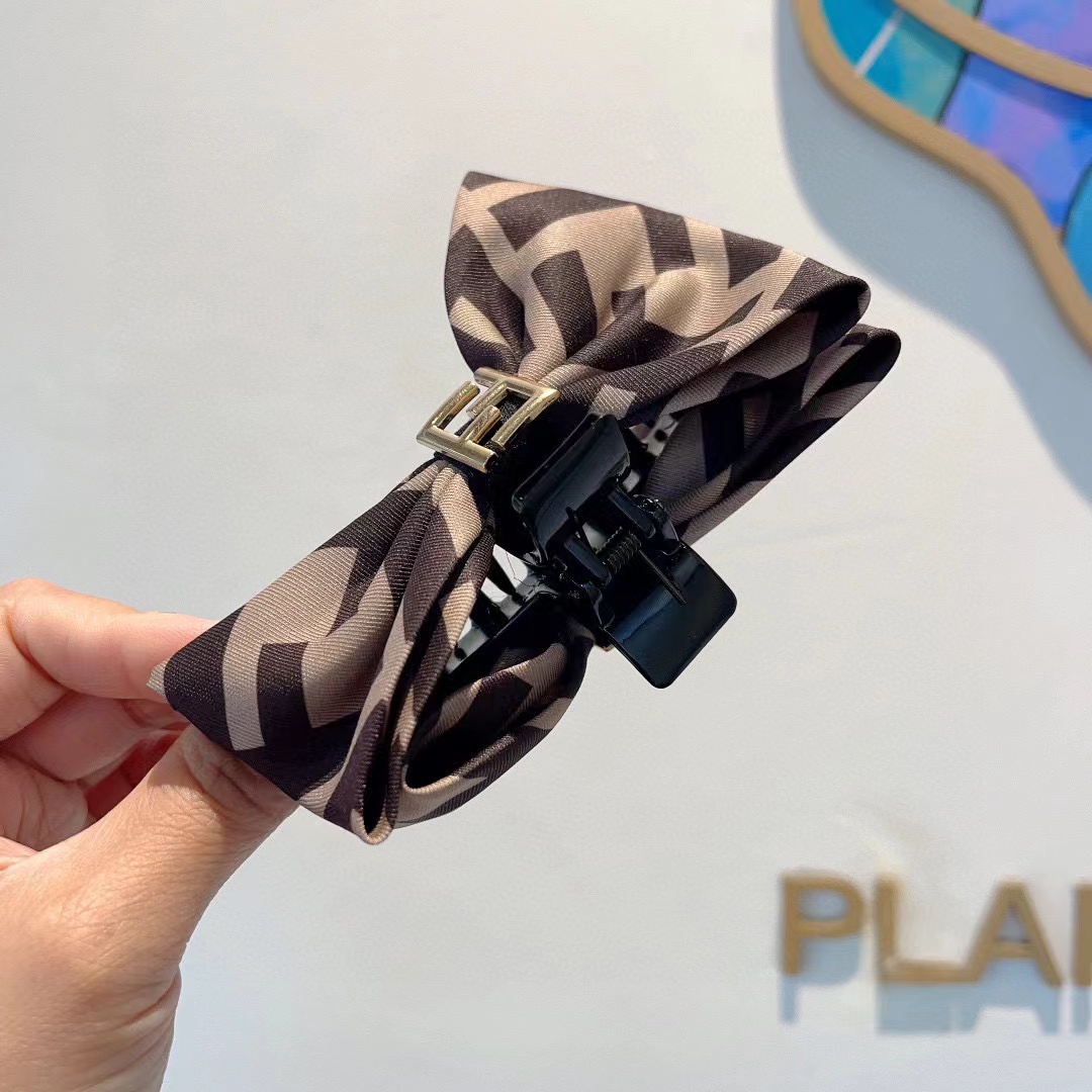 FEND1 FF ヘアクリップ【50％割引+送料無料】