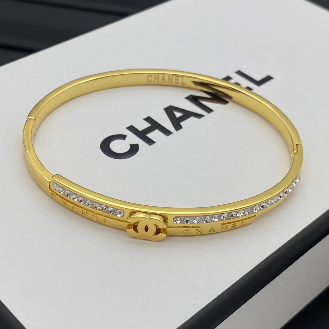 CHANE1 ダブルC ハーフダイヤモンド ブレスレット【50％割引+送料無料】