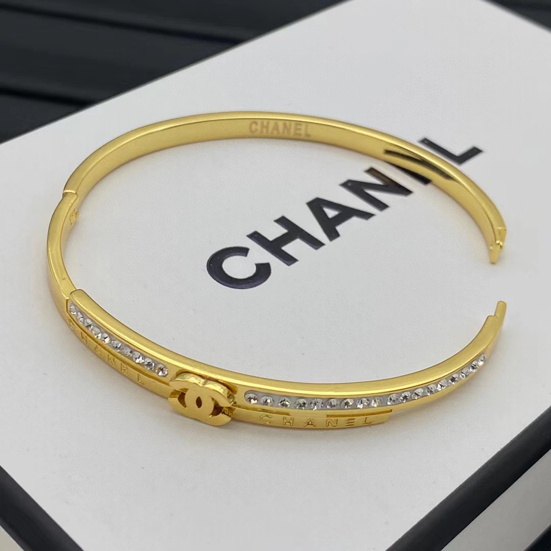 CHANE1 ダブルC ハーフダイヤモンド ブレスレット【50％割引+送料無料】