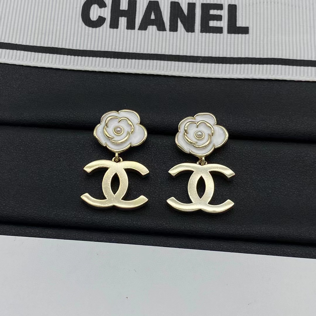 CHANE1 ダブルC カメリア スタッドピアス【50％割引+送料無料】