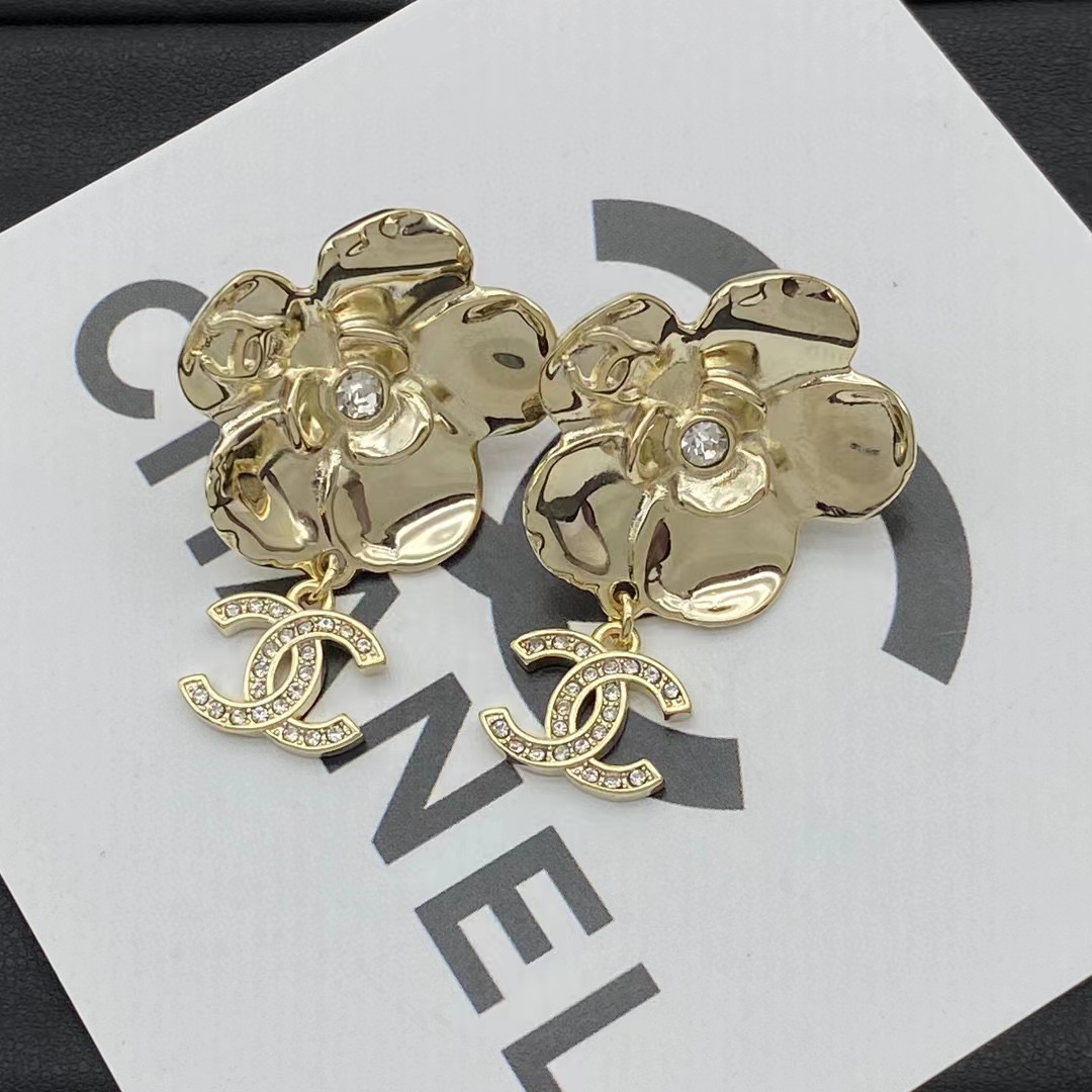 CHANE1 ファイブフラワー ダブルC ダイヤモンド スタッド ピアス【50％割引+送料無料】