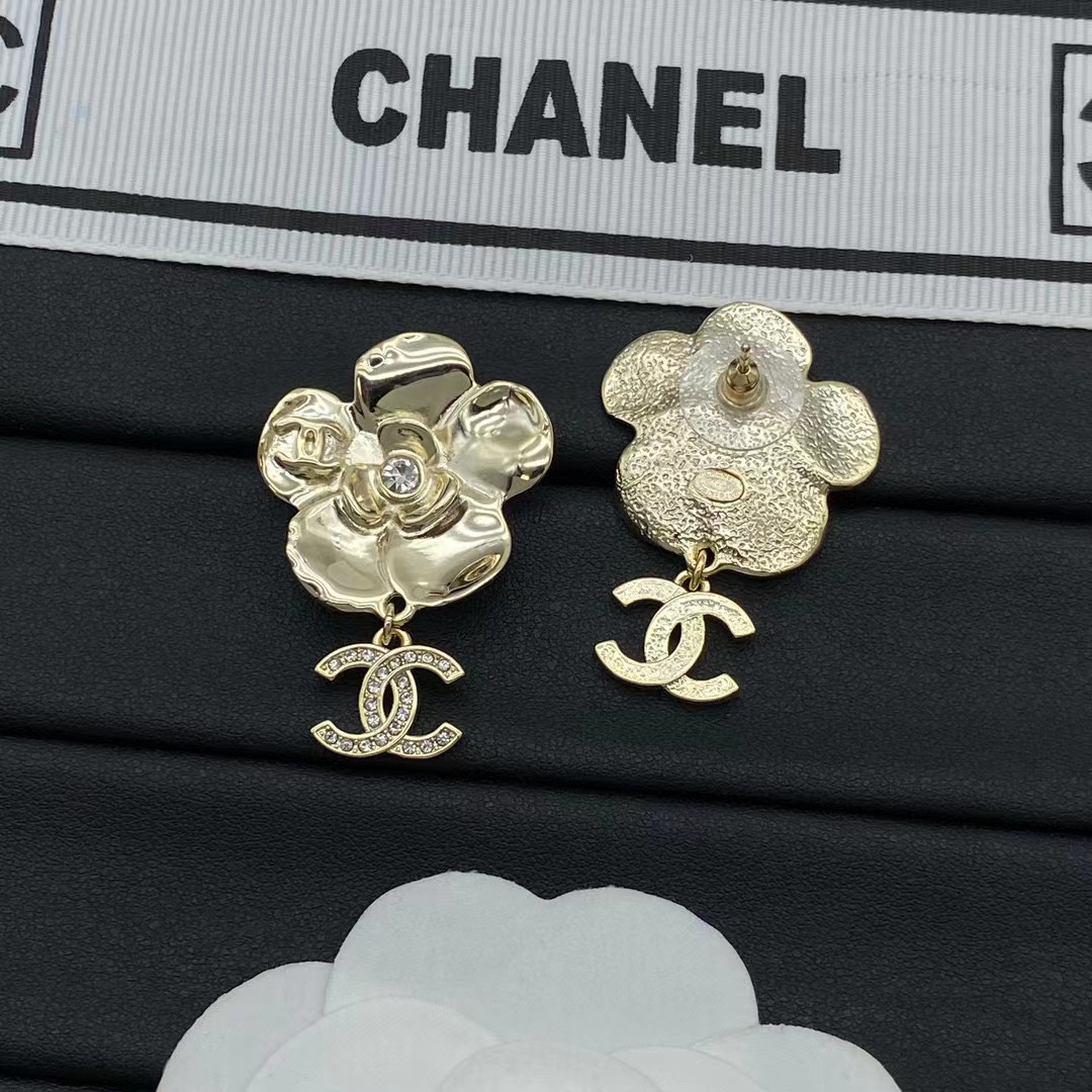 CHANE1 ファイブフラワー ダブルC ダイヤモンド スタッド ピアス【50％割引+送料無料】