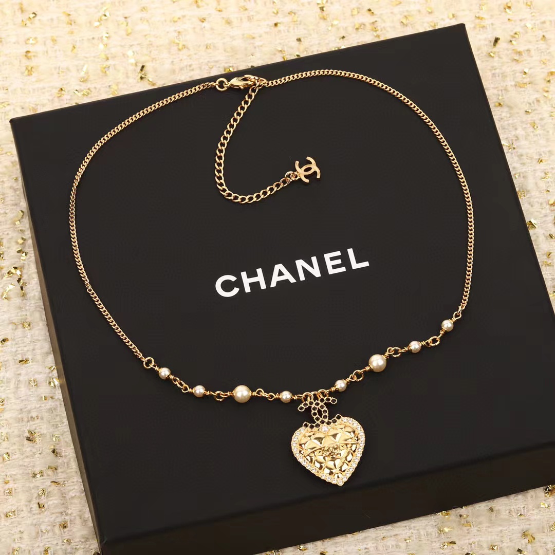 CHANE1 ダブルC ハートパールネックレス【50％割引+送料無料】