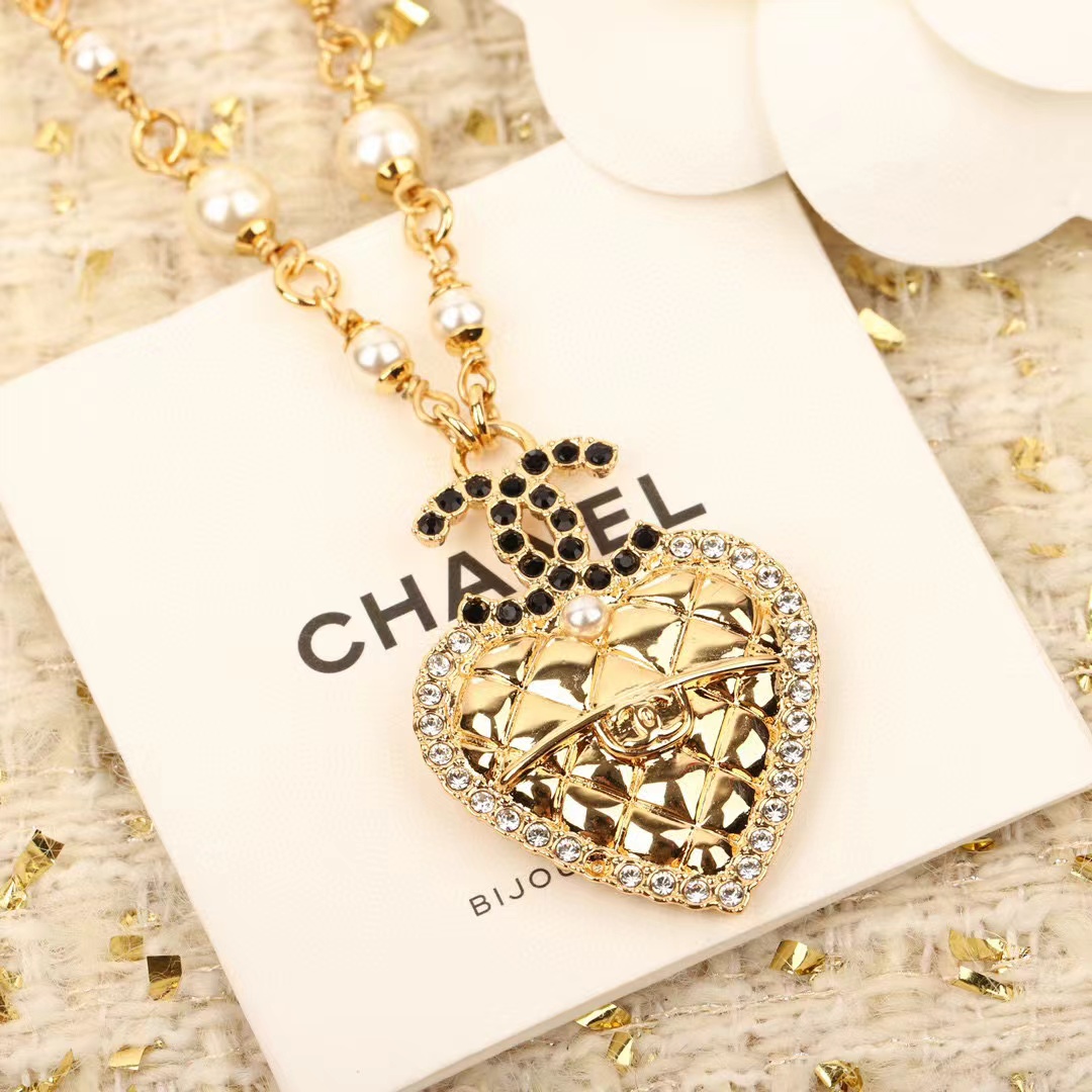 CHANE1 ダブルC ハートパールネックレス【50％割引+送料無料】