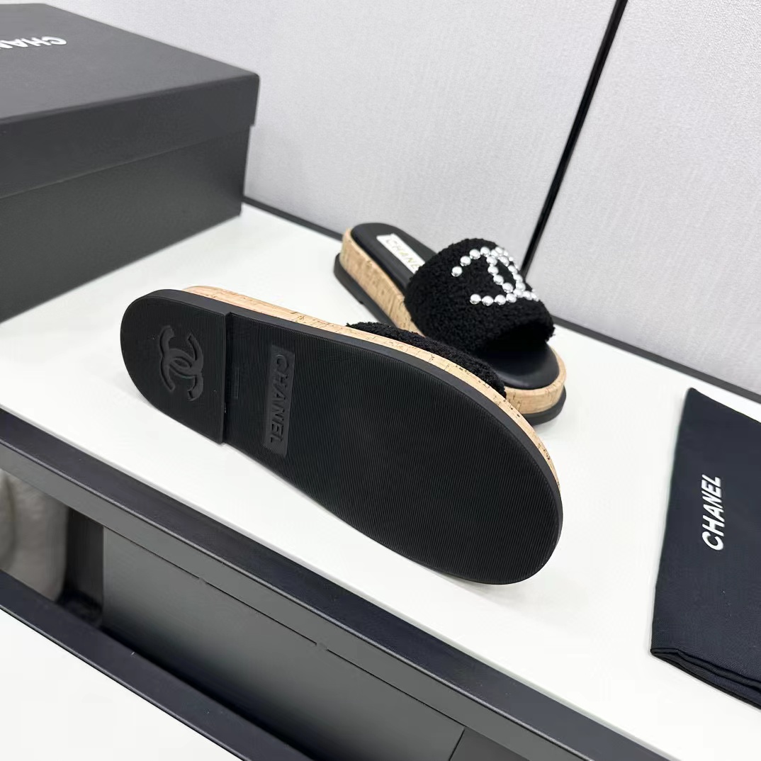 CHANE1 高品質 ダブル C ラージロゴ スリッパ【50％割引+送料無料】