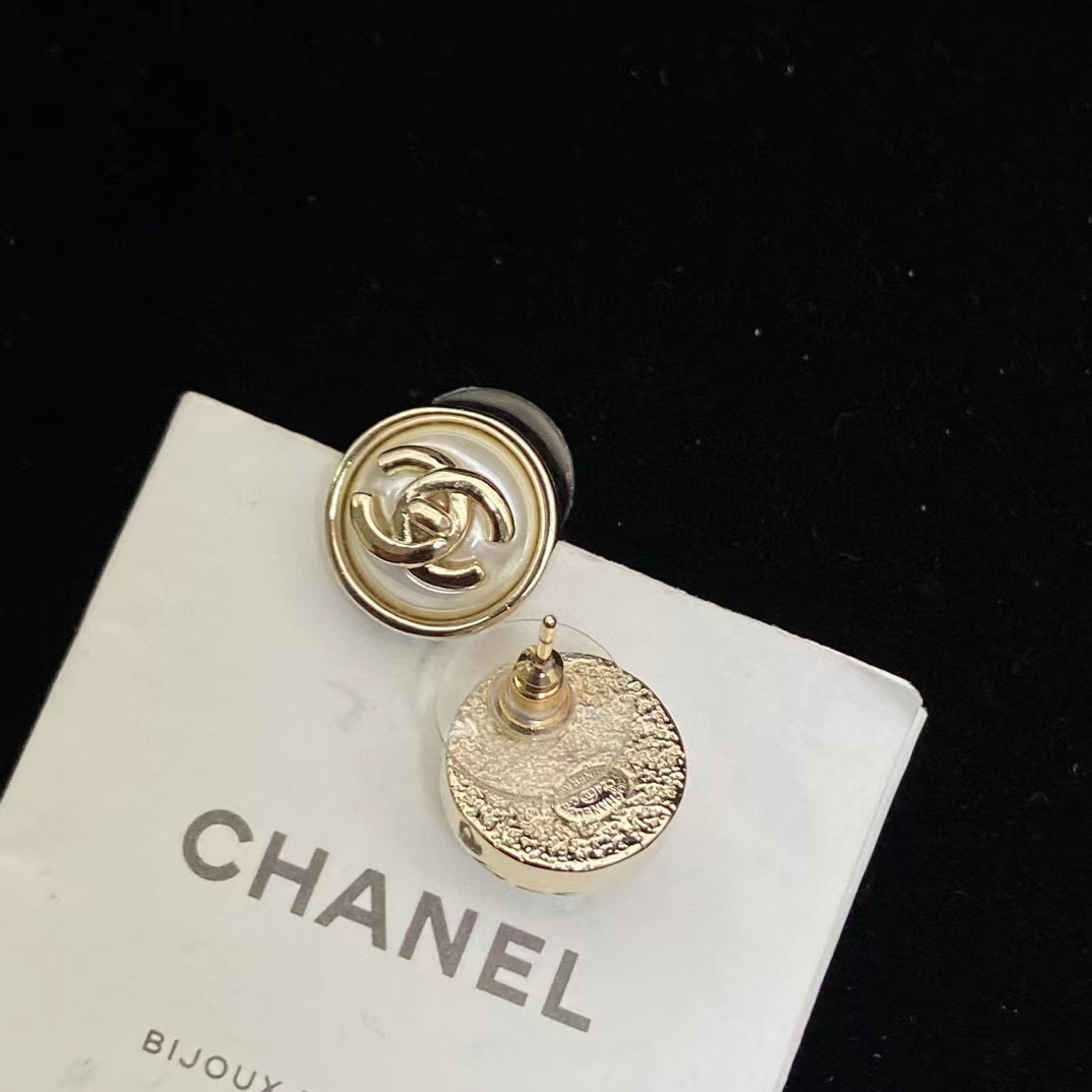 CHANE1 ラウンド ダブルC パール イヤリング【50％割引+送料無料】