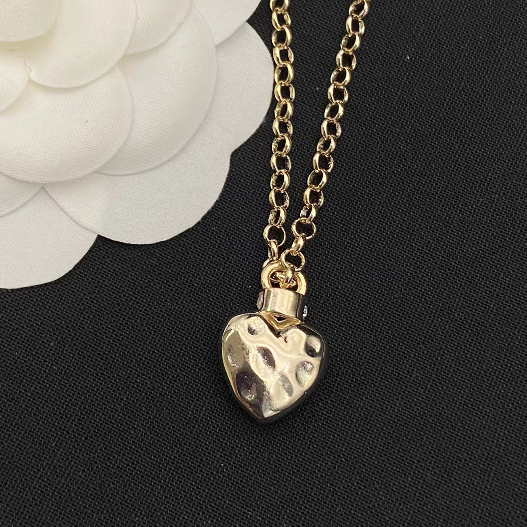 CHANE1 ダブルC ピーチハート シンプルネックレス【50％割引+送料無料】