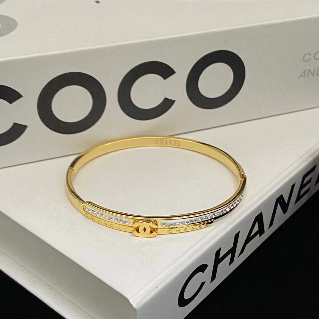 CHANE1 ダブルC ハーフダイヤモンド ブレスレット【50％割引+送料無料】