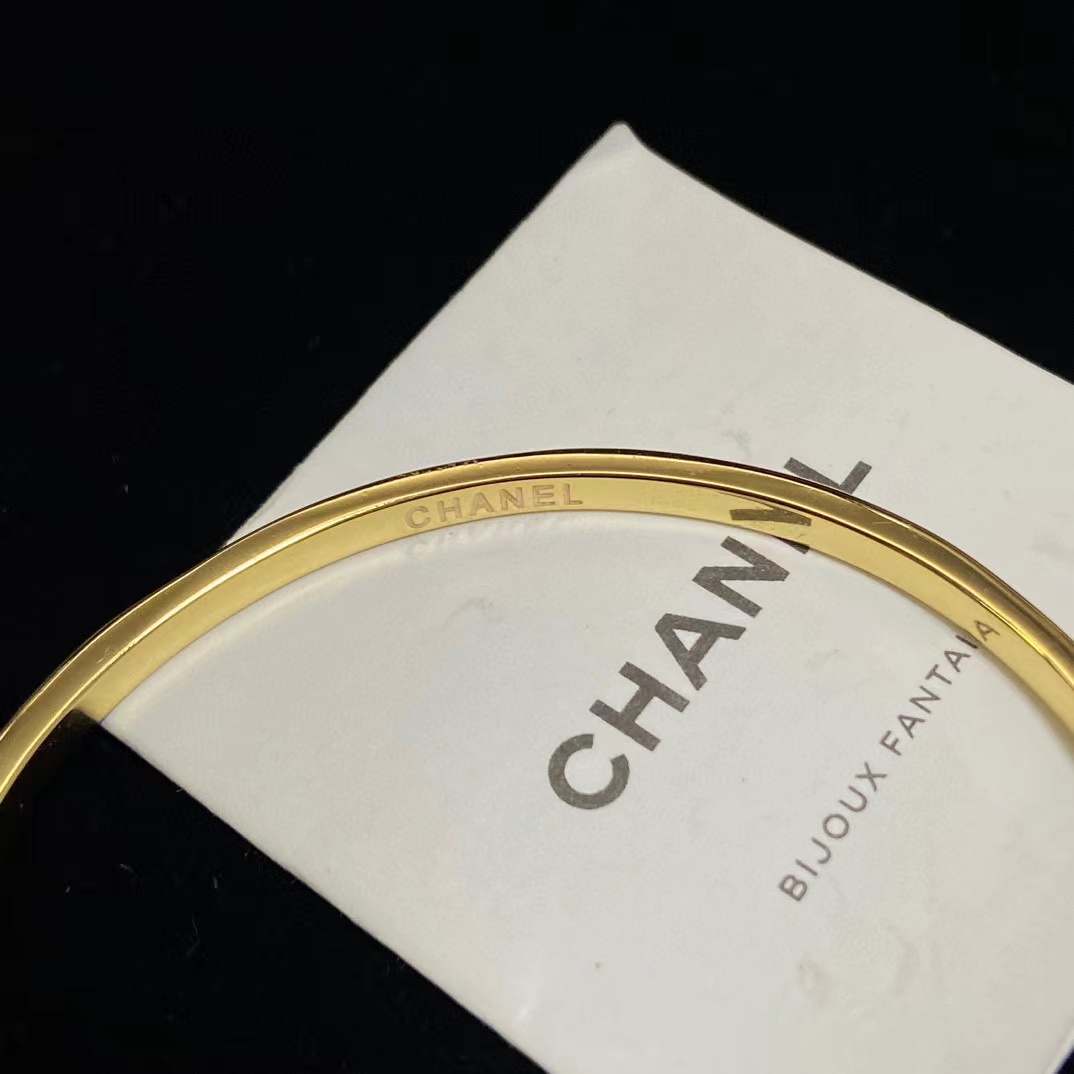 CHANE1 ダブルC ハーフダイヤモンド ブレスレット【50％割引+送料無料】