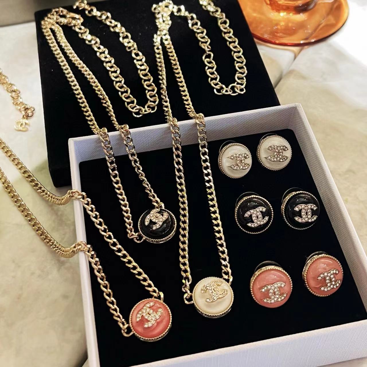 CHANE1 ラウンドピアス+ネックレス 2点セット【50％割引+送料無料】