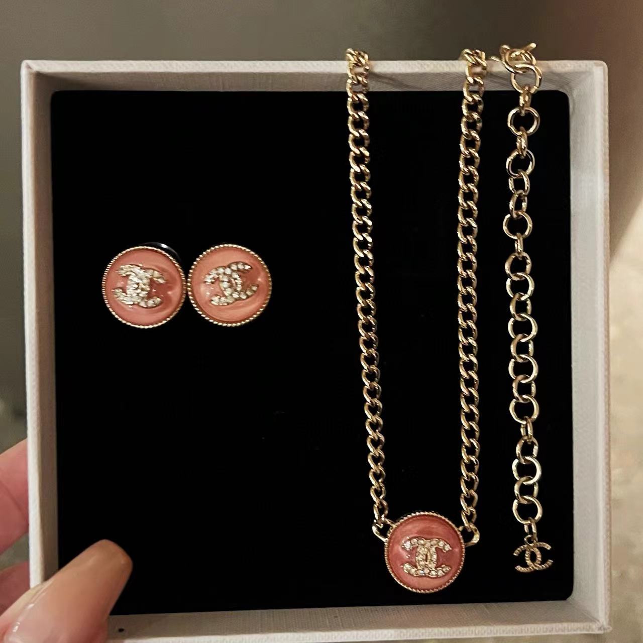 CHANE1 ラウンドピアス+ネックレス 2点セット【50％割引+送料無料】