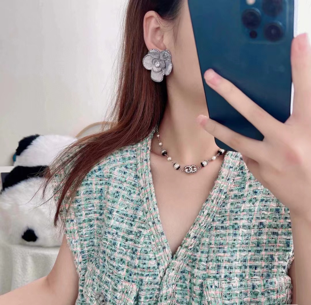 CHANE1 黒白ダブルCレター オイルドロップエナメルパールネックレス【50％割引+送料無料】