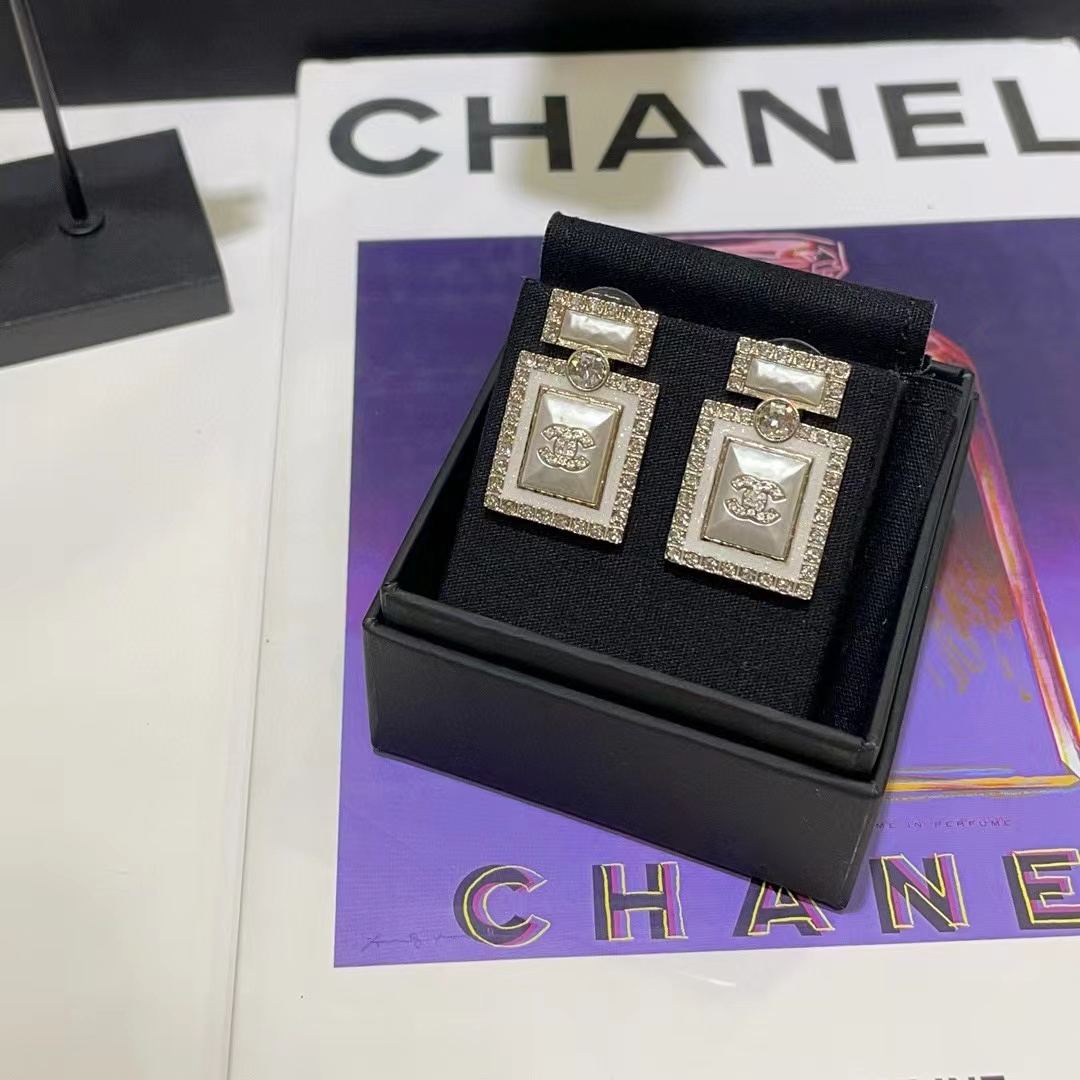 CHANE1 香水ボトル ダブル C ダイヤモンド スタッド ピアス【50％割引+送料無料】