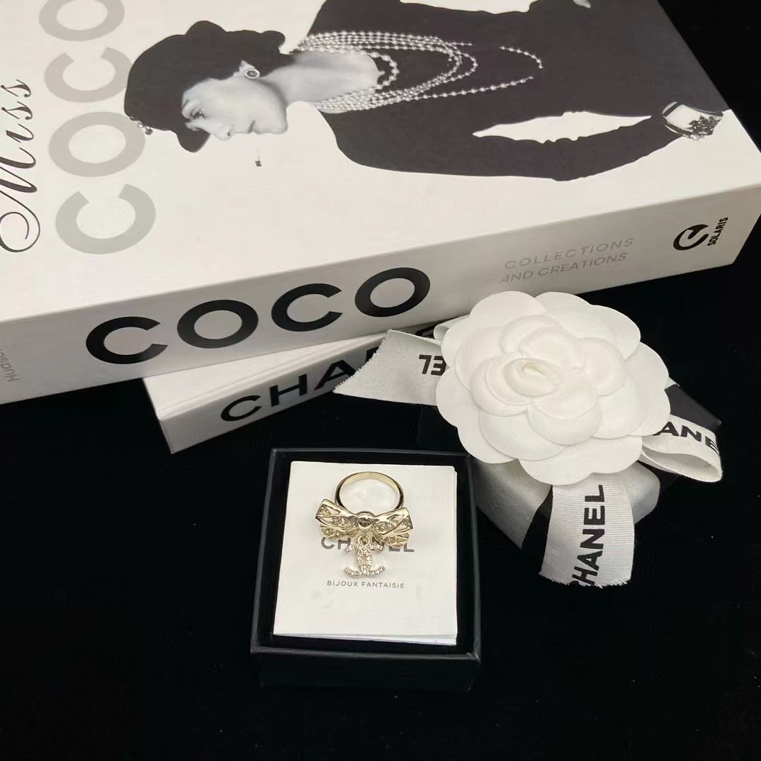 CHANE1 ダブルC バタフライリング【50％割引+送料無料】