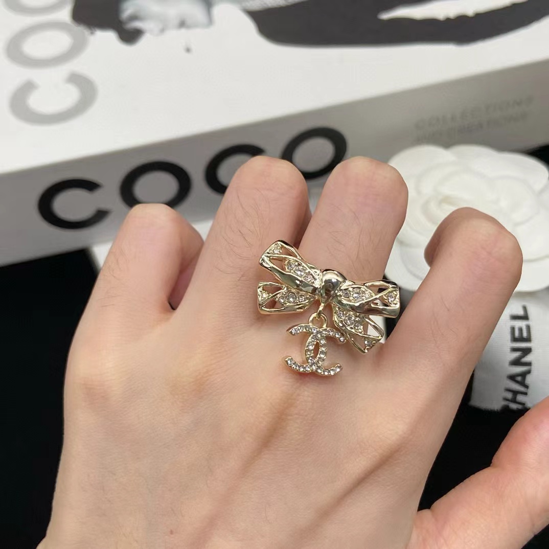 CHANE1 ダブルC バタフライリング【50％割引+送料無料】