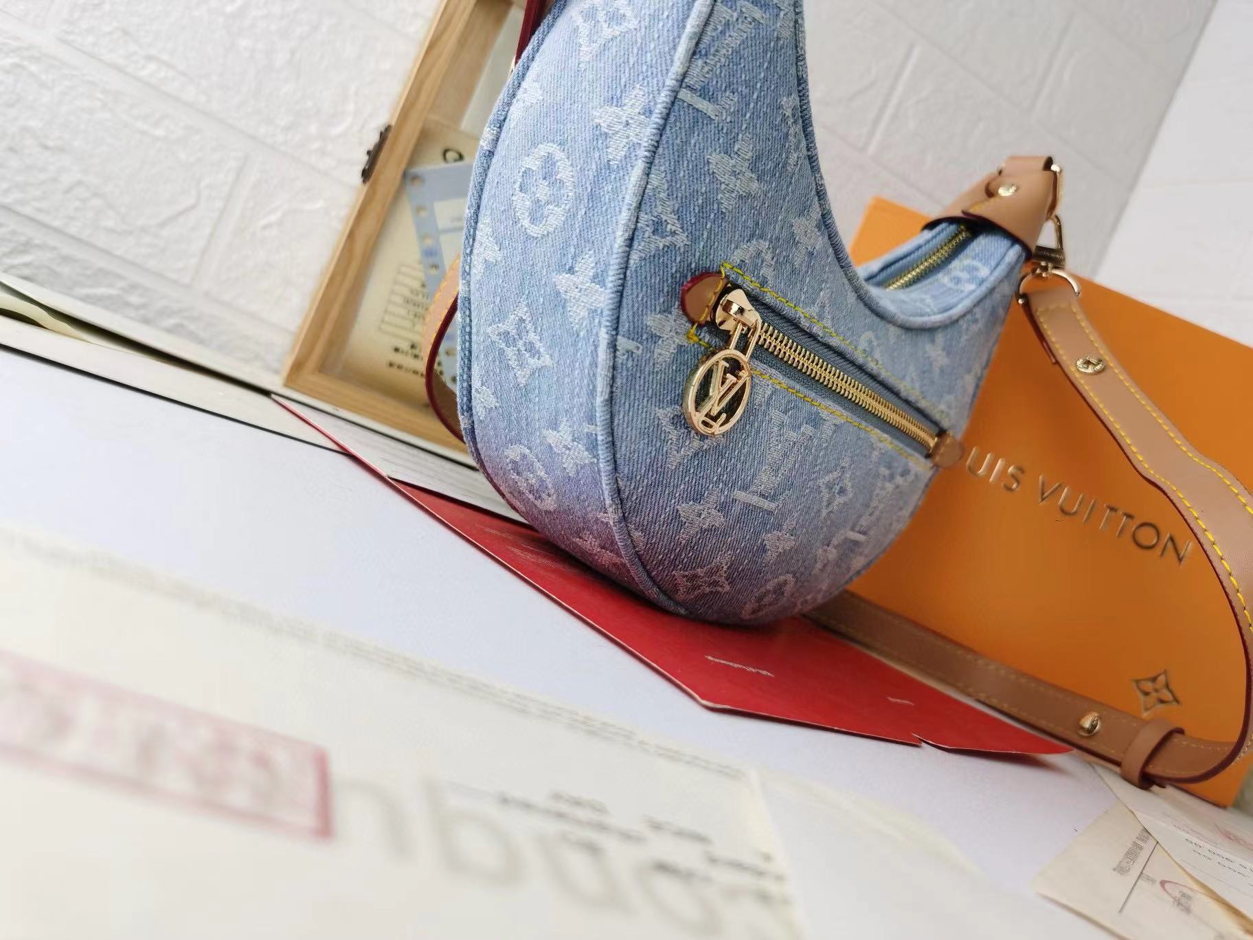 LV老眼用デニムクレセントバッグ【50％割引+送料無料】
