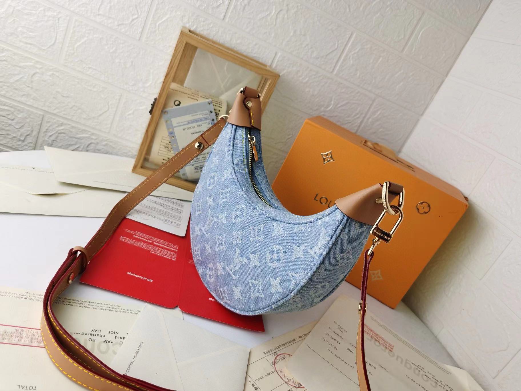 LV老眼用デニムクレセントバッグ【50％割引+送料無料】