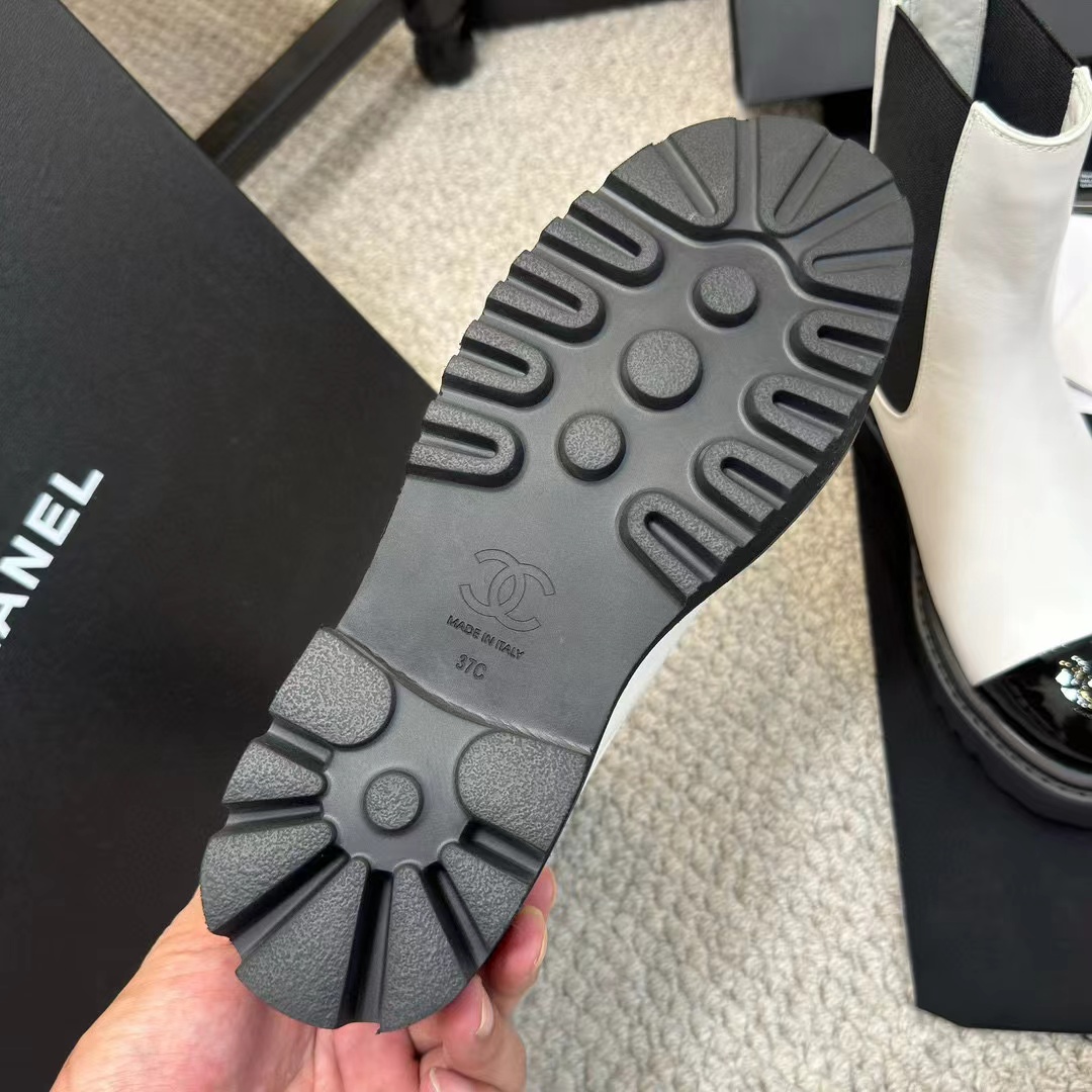 CHANE1 高品質ダブルCロゴ白黒マーティンブーツ【50％割引+送料無料】