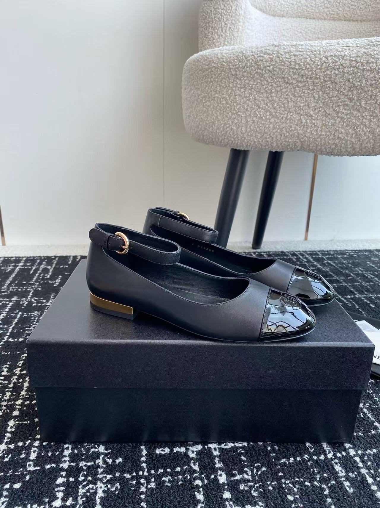 CHANE1 高品質ダブル C フラットシューズ【50％割引+送料無料】