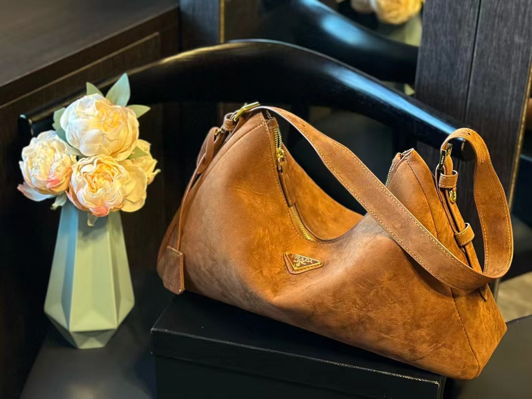 PR4DA 鹿革脇下バッグ【50％割引+送料無料】