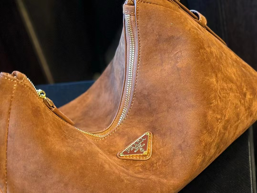 PR4DA 鹿革脇下バッグ【50％割引+送料無料】