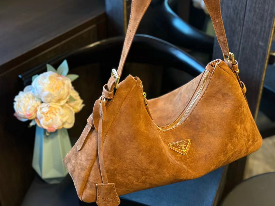 PR4DA 鹿革脇下バッグ【50％割引+送料無料】