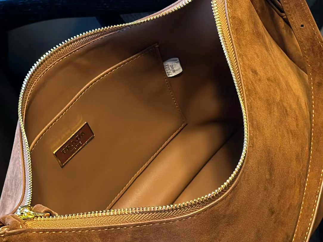 PR4DA 鹿革脇下バッグ【50％割引+送料無料】