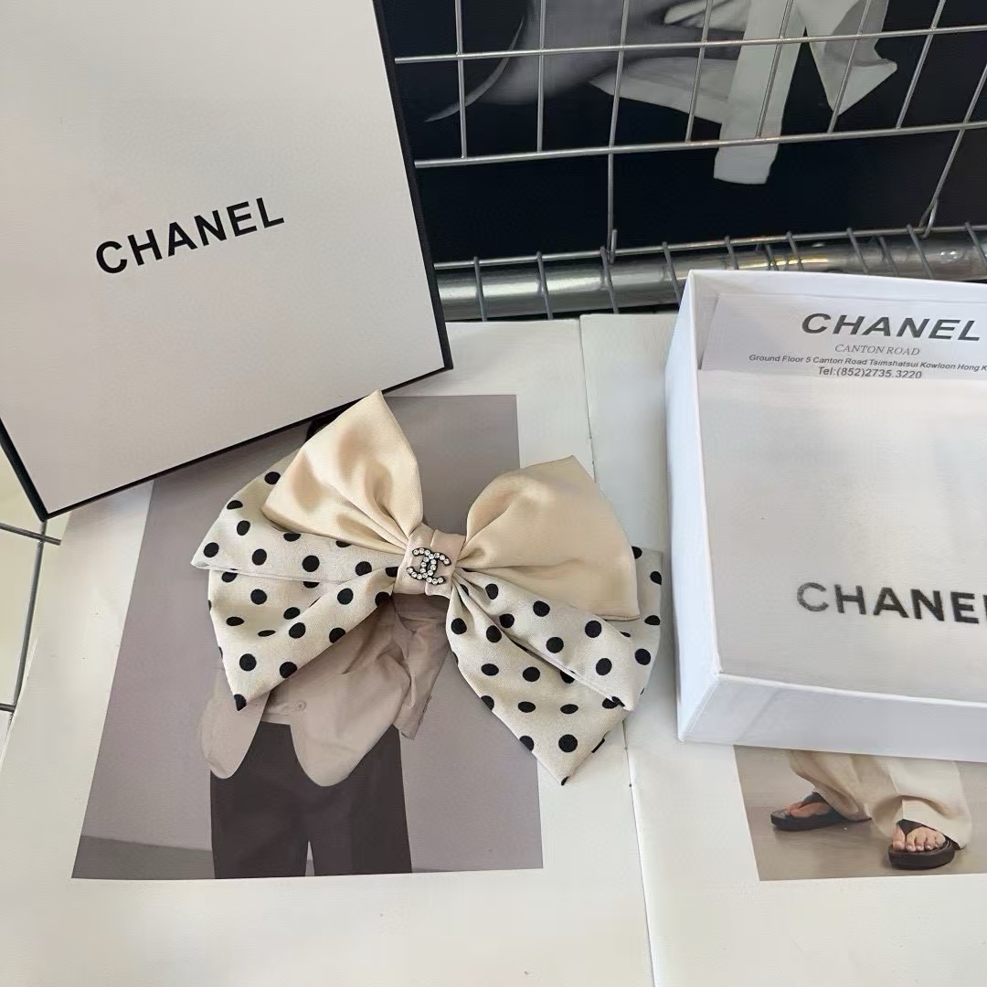 CHANE1 ダブル C ロゴ リボン ポルカドット ヘアクリップ【50％割引+送料無料】