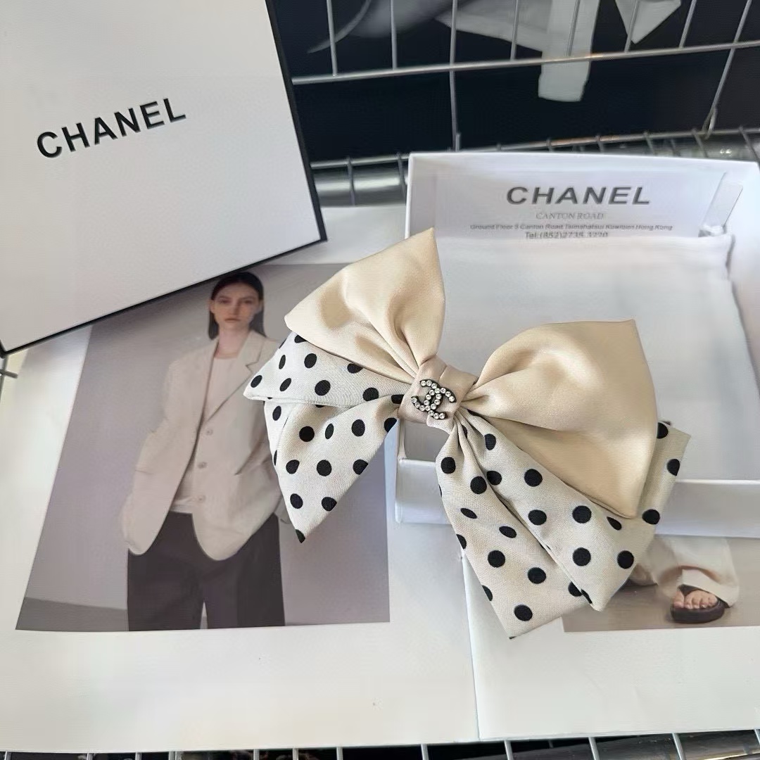 CHANE1 ダブル C ロゴ リボン ポルカドット ヘアクリップ【50％割引+送料無料】