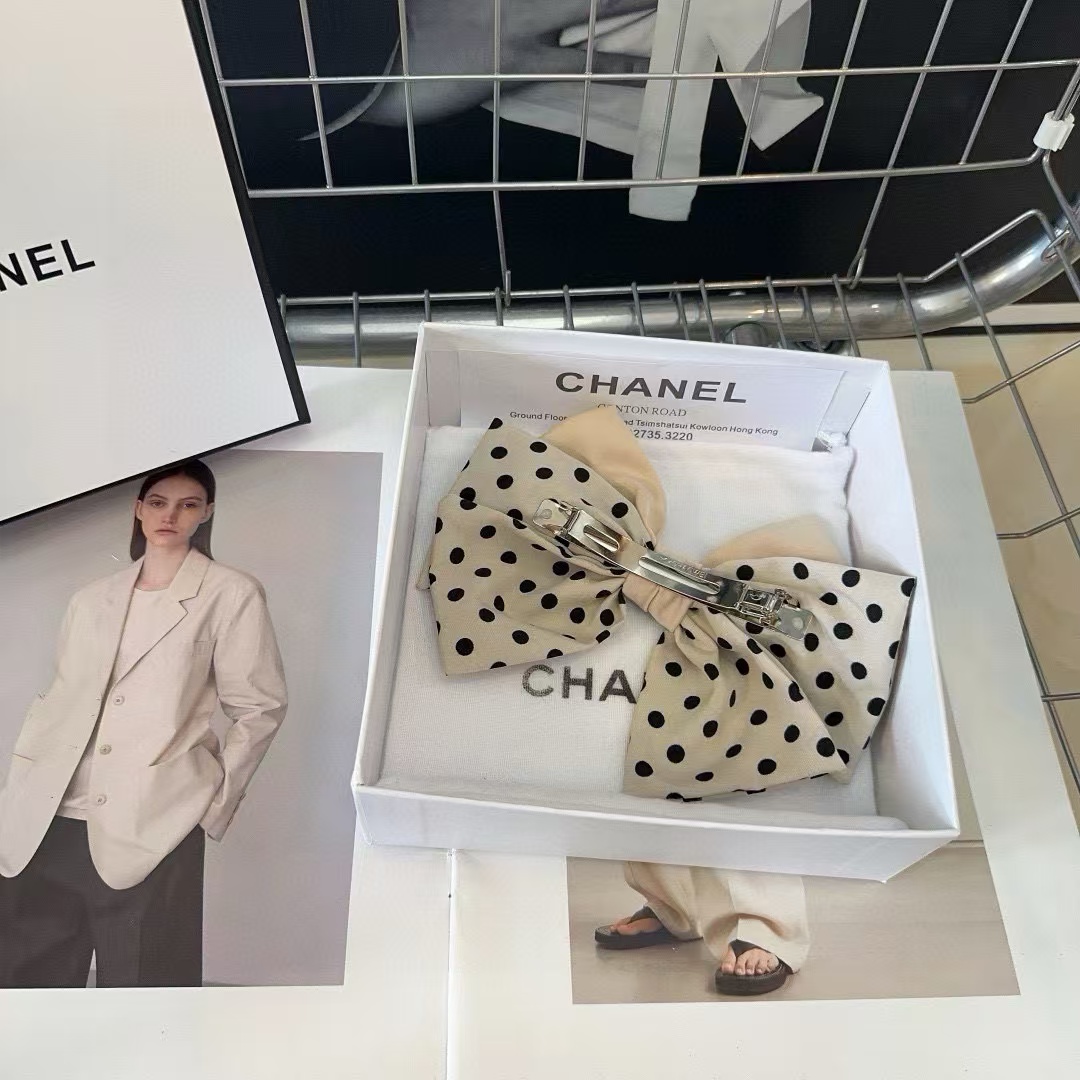 CHANE1 ダブル C ロゴ リボン ポルカドット ヘアクリップ【50％割引+送料無料】
