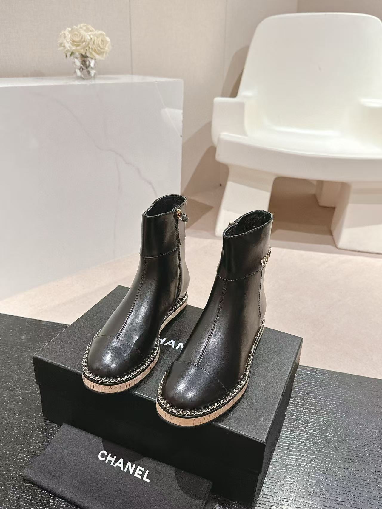 CHANE1 高級レターチェーンシープスキンブーツ【50％割引+送料無料】