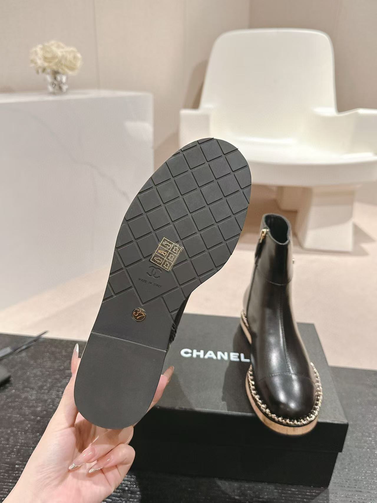 CHANE1 高級レターチェーンシープスキンブーツ【50％割引+送料無料】