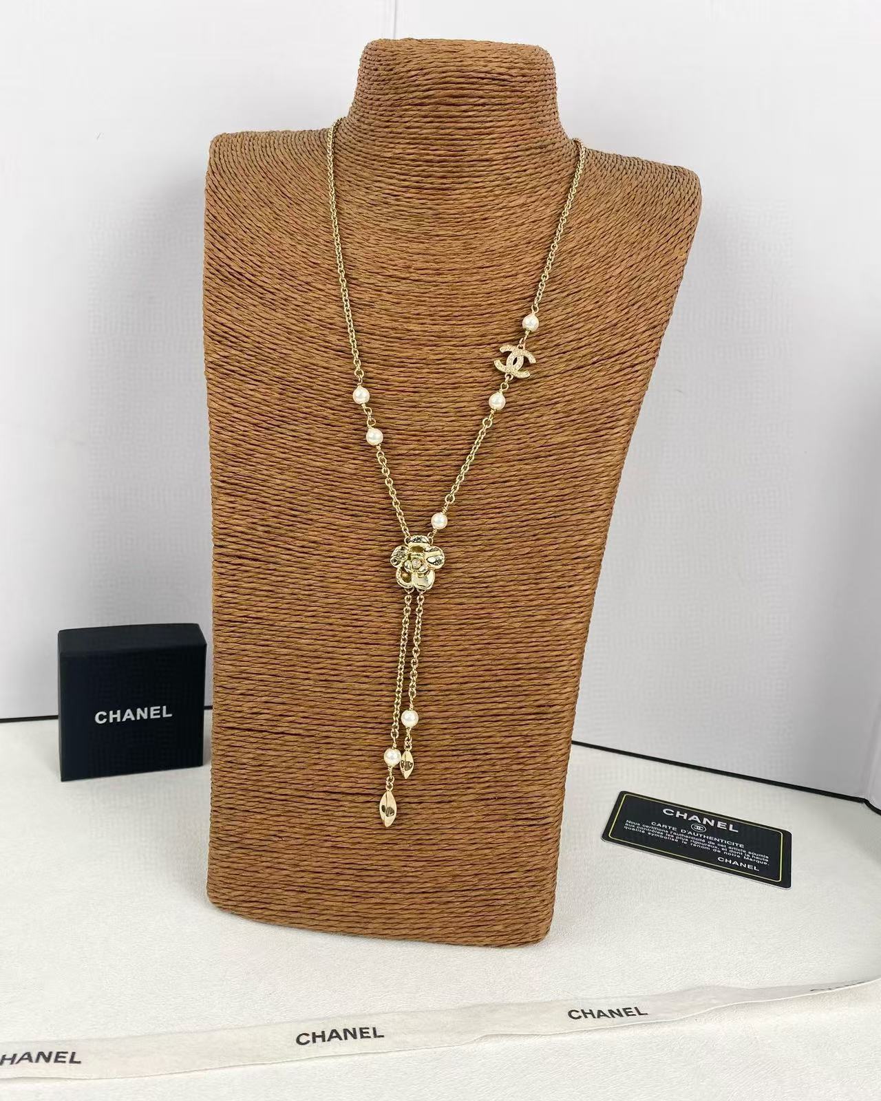 CHANE1 カメリアメタルリーフタッセルネックレス【50％割引+送料無料】