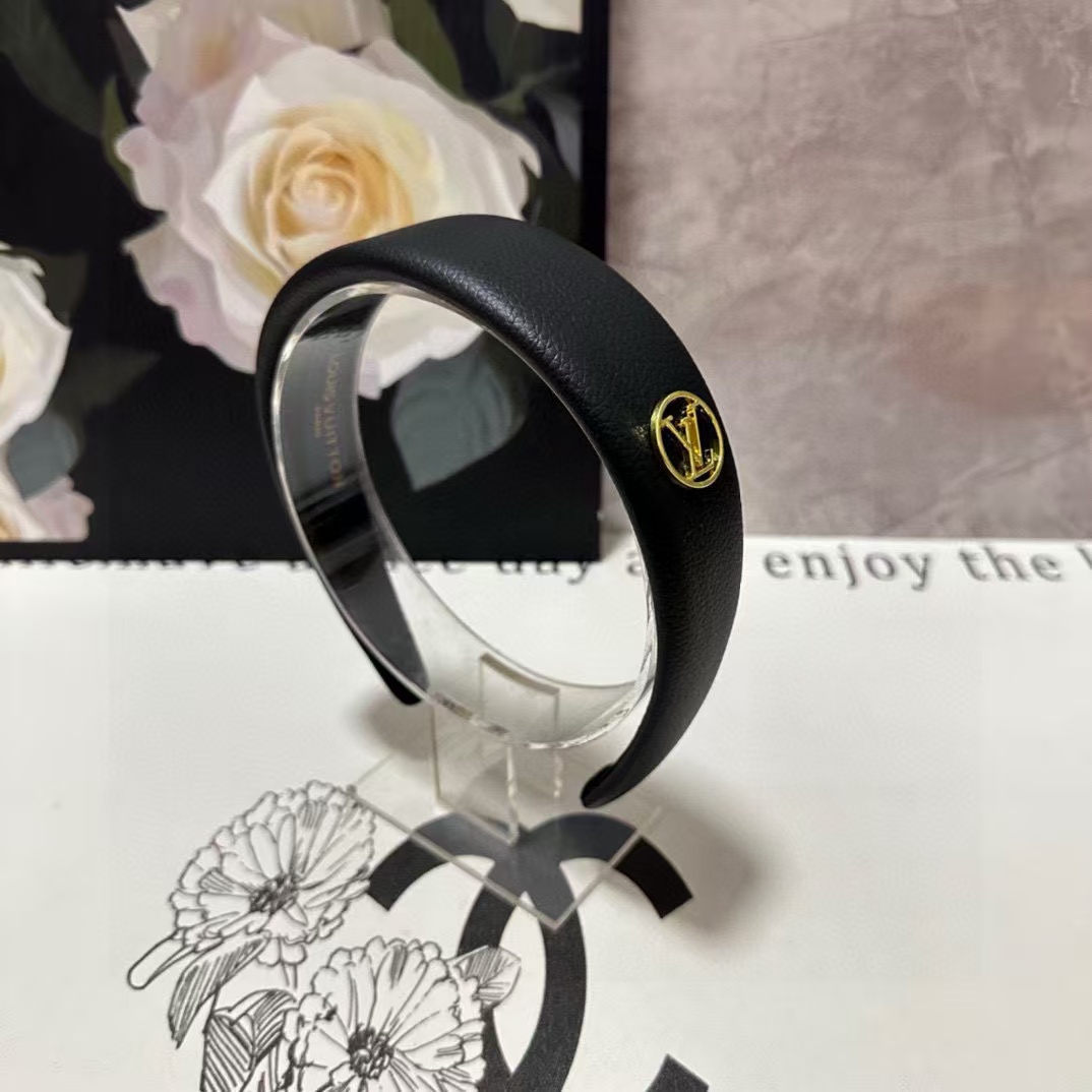 LV シンプルロゴ カチューシャ【50％割引+送料無料】