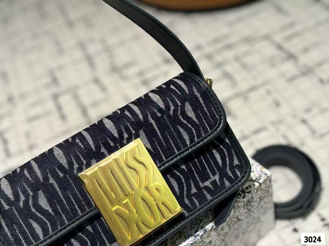 DI0R MISS脇の下のバッグ【50％割引+送料無料】