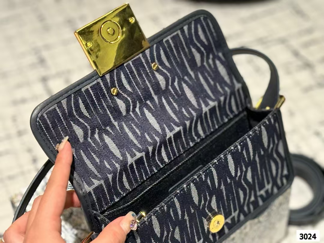 DI0R MISS脇の下のバッグ【50％割引+送料無料】