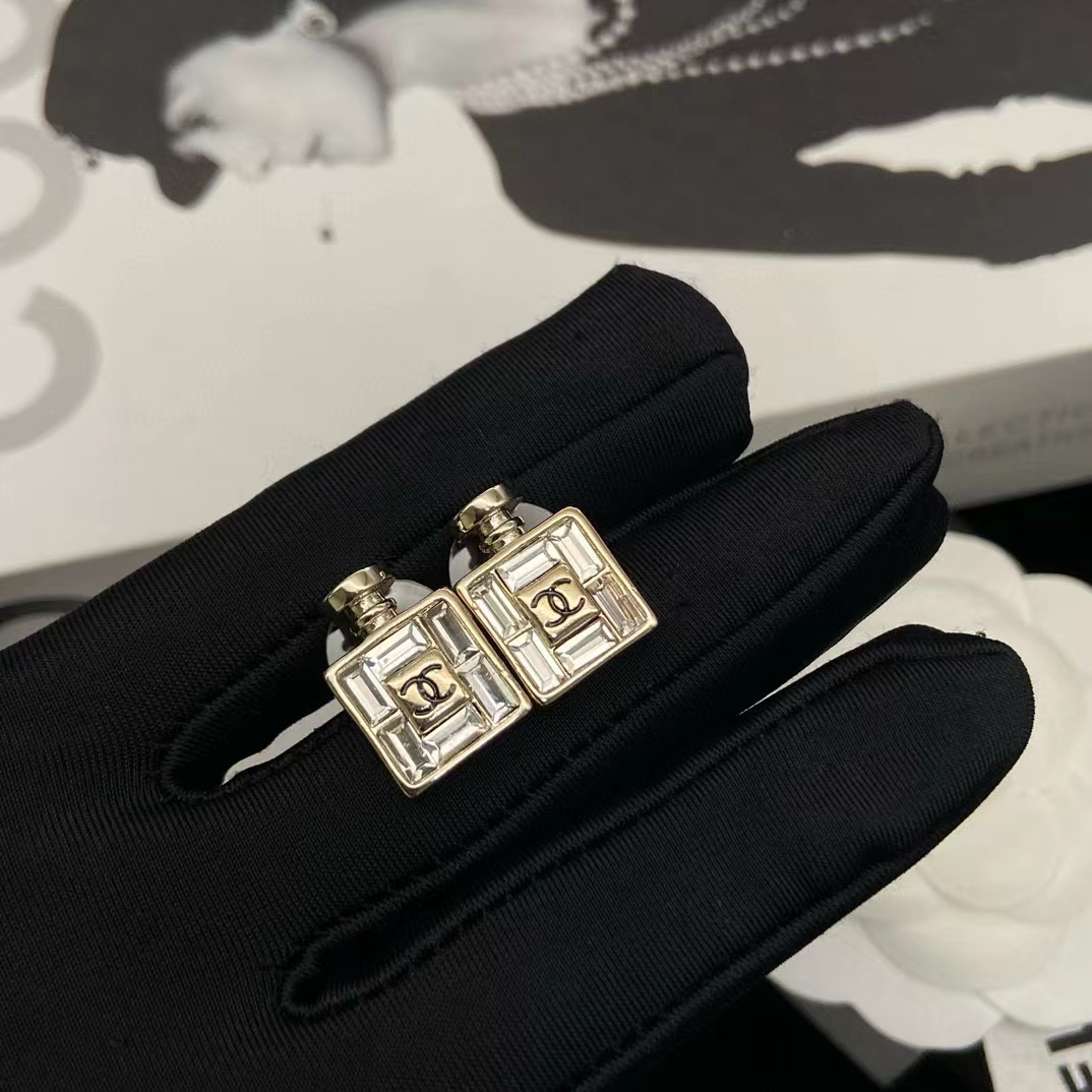 CHANE1 スクエア ダイヤモンド パフュームボトル ピアス【50％割引+送料無料】
