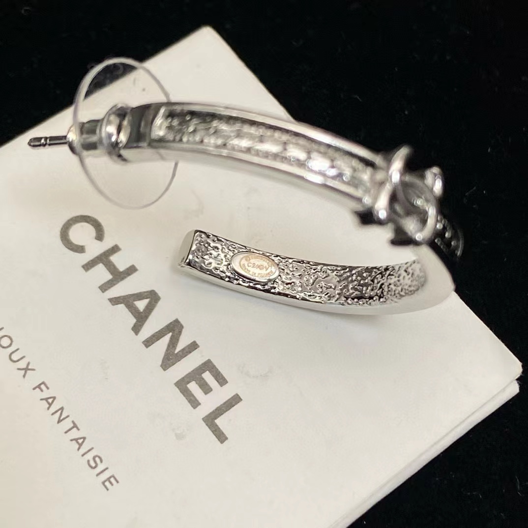 CHANE1 ダブルC ハーフサークル イヤリング【50％割引+送料無料】