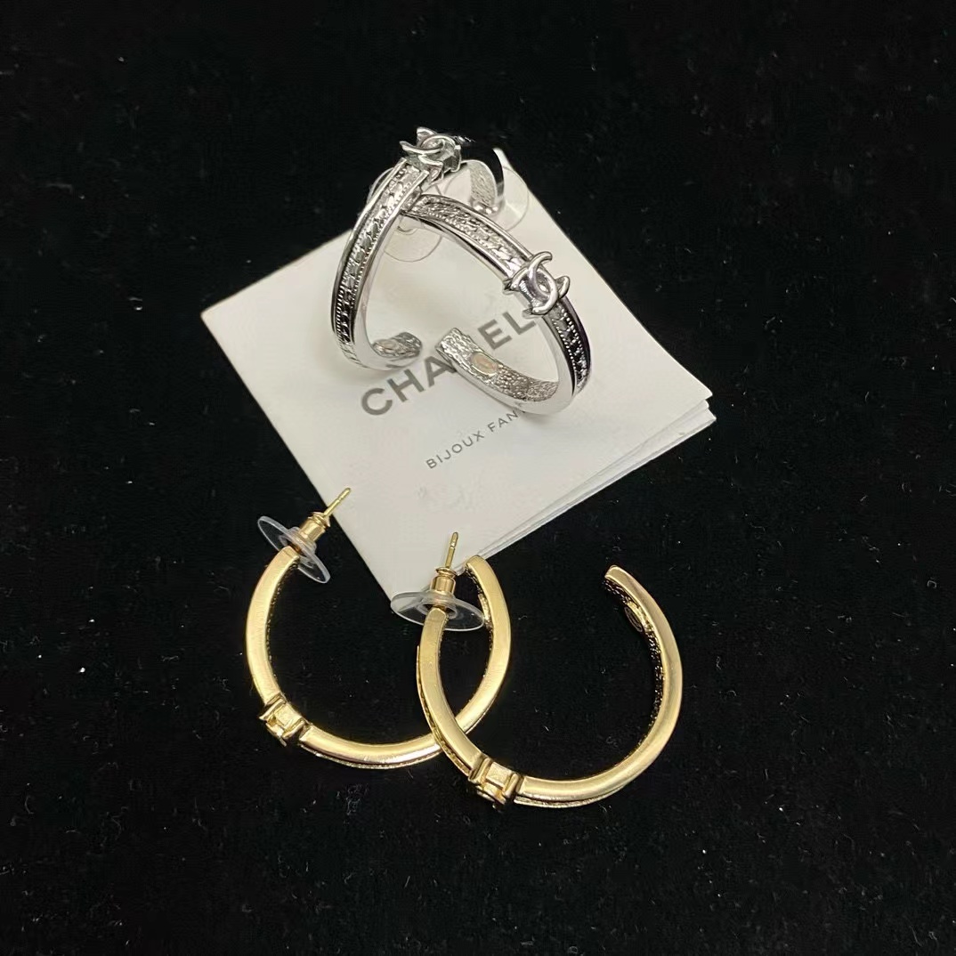 CHANE1 ダブルC ハーフサークル イヤリング【50％割引+送料無料】