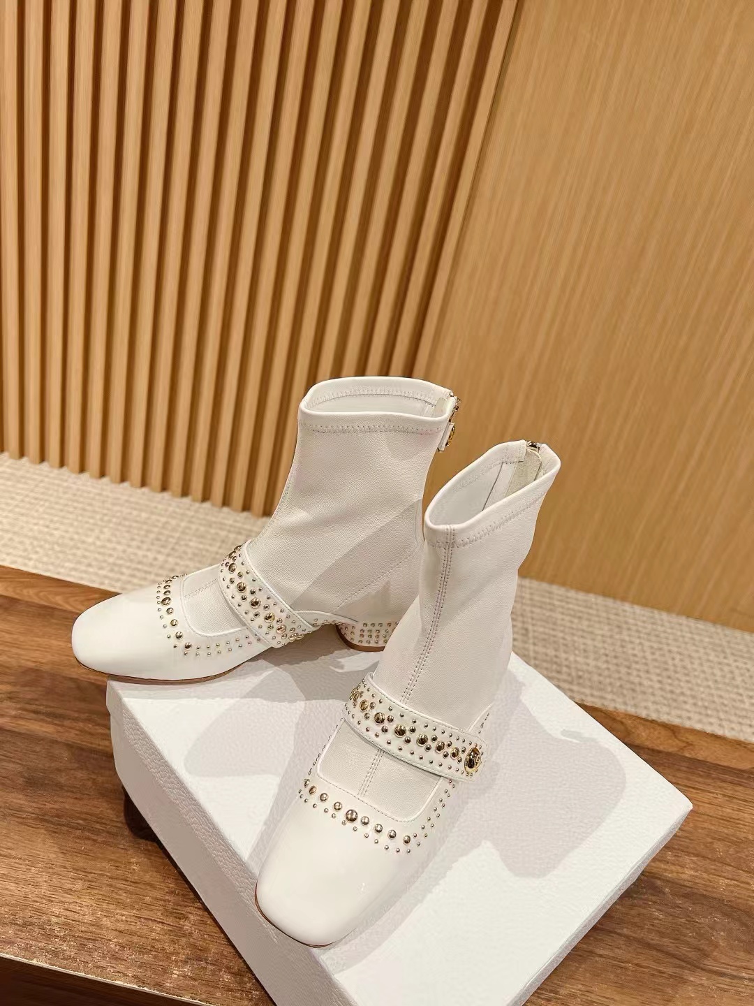 DI0R 高品質 CD ロゴ ビーズ ジッパー ブーツ【50％割引+送料無料】